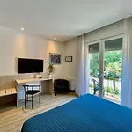 Garibaldi 3*