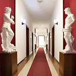 Отель Garibaldi
