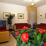 Garibaldi Отель