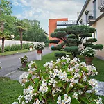 Garibaldi Отель 3*