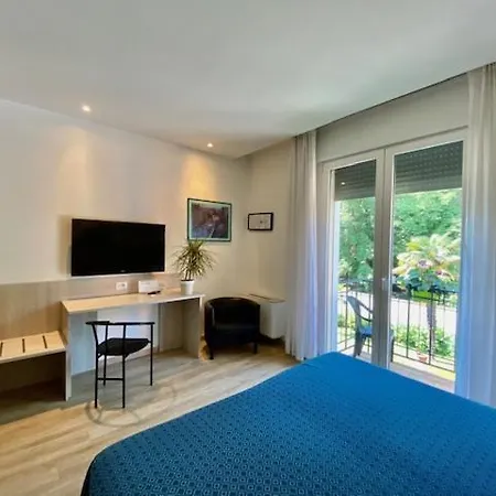 Garibaldi 3*