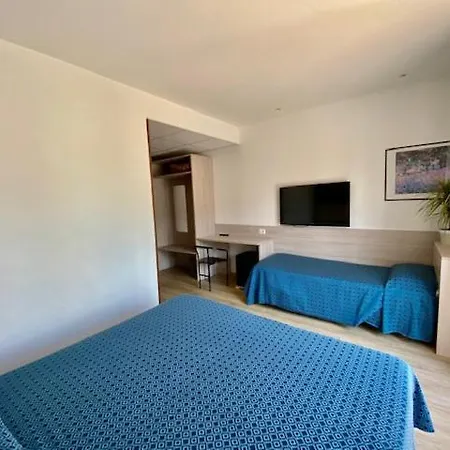 Garibaldi Hotel 3*