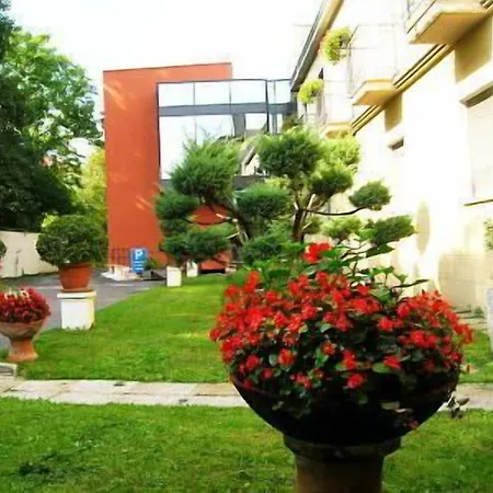 Hotel Garibaldi 3*