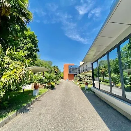 Garibaldi Hotel 3*