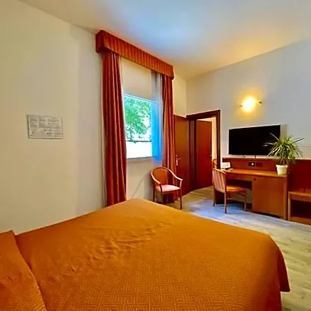 Garibaldi 3*